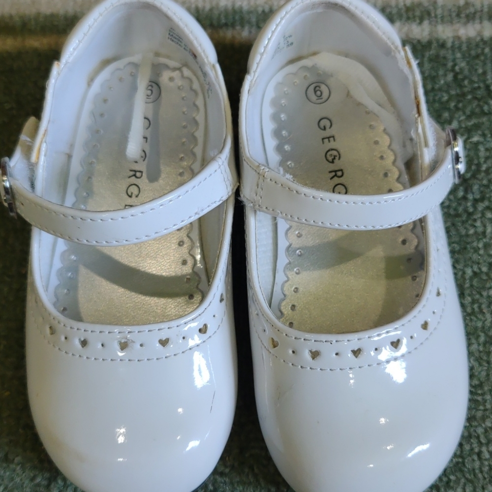 Dress shoes